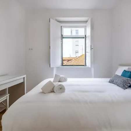 Guestready - Cosy Flat Santos-o-velho דירה *