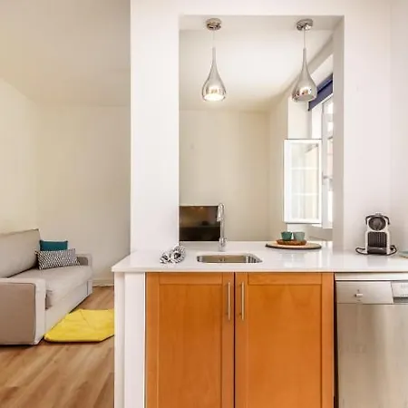 Guestready - Cosy Flat Santos-o-velho דירה ליסבון
