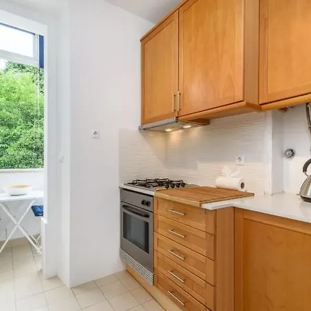 Guestready - Cosy Flat Santos-o-velho דירה ליסבון